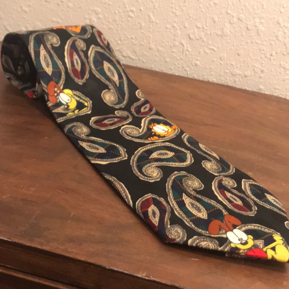 Garfield Cat Cartoon Odie Dog Paisley Men’s Tie